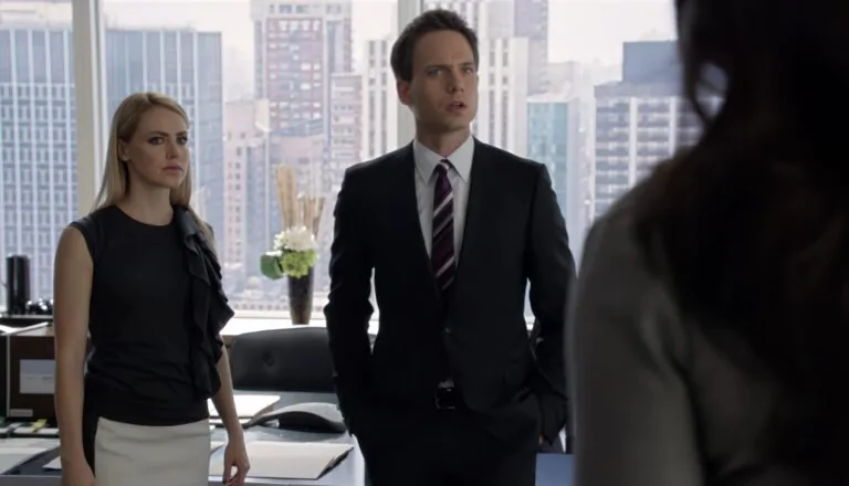 Момент из 15 серии 2 сезона