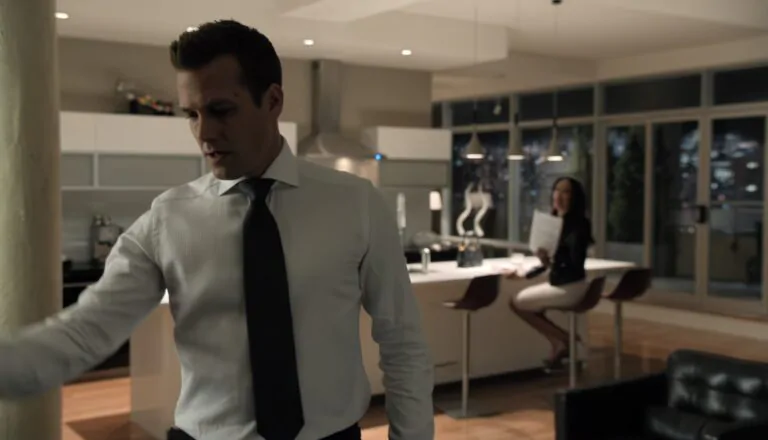 Момент из 1 серии 3 сезона