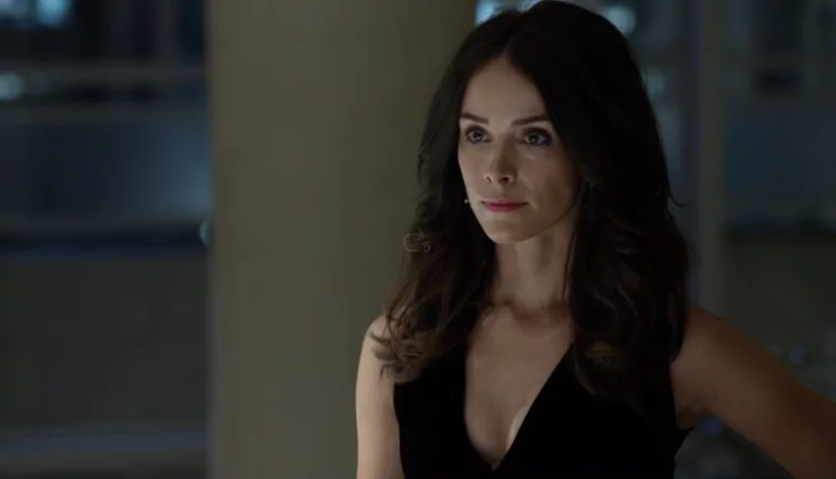 Момент из 9 серии 3 сезона