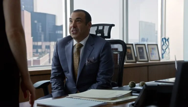 Картинка к «4 сезон 1 серия»