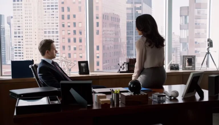 Момент из 15 серии 4 сезона