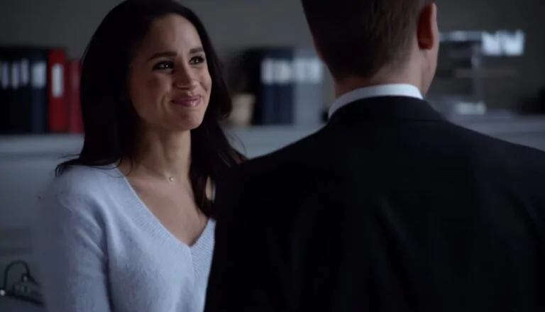 Момент из 16 серии 4 сезона