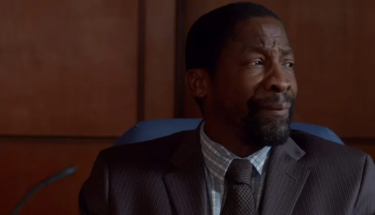 Момент из 10 серии 6 сезона