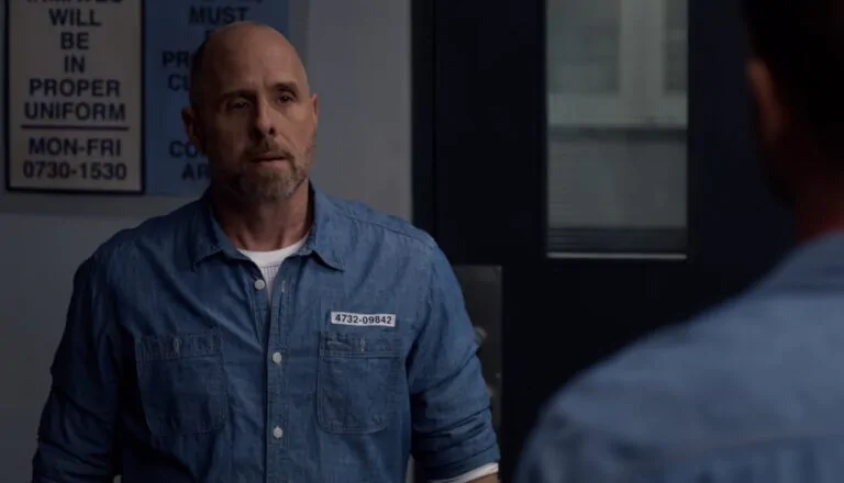 Момент из 8 серии 6 сезона