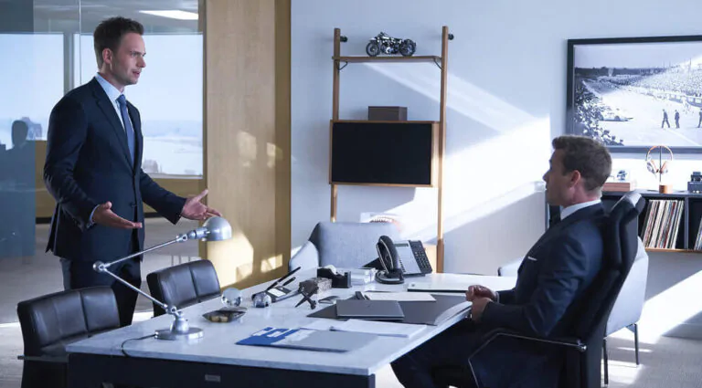 Момент из трейлера сериала Форс-мажоры